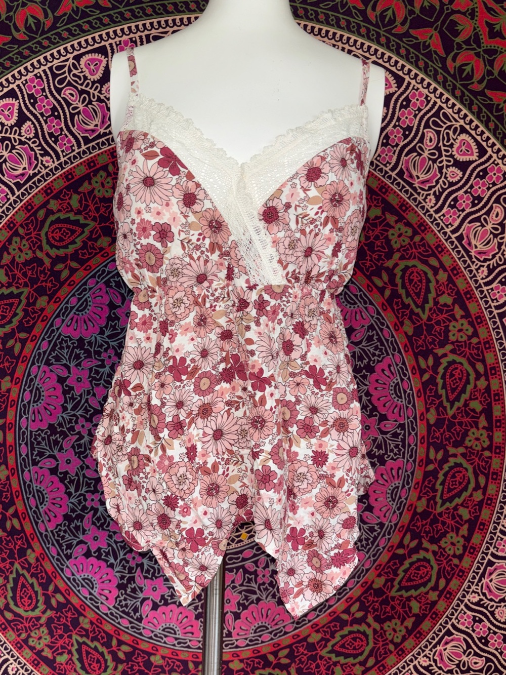 No Boundaries Pink Floral Lace-Trim Cami Tank Top Women’s Size Small